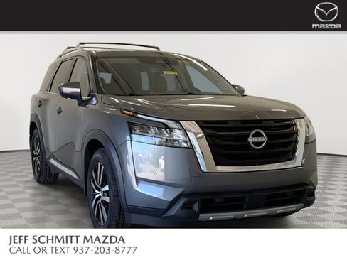 Used 2024 Nissan Pathfinder Platinum w/ Cargo Package AWD/4WD image 1