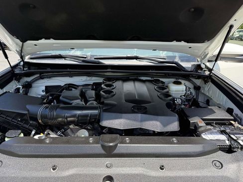 Used 2017 Toyota 4Runner Limited AWD/4WD image 27