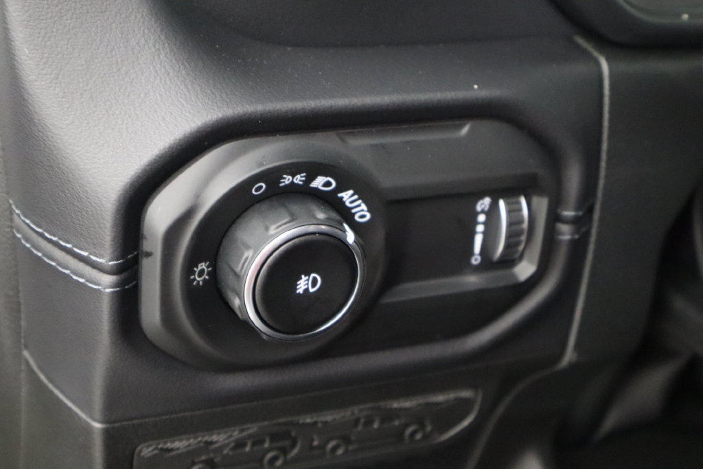 New 2027 Jeep Wrangler Unlimited Sahara AWD/4WD image 23