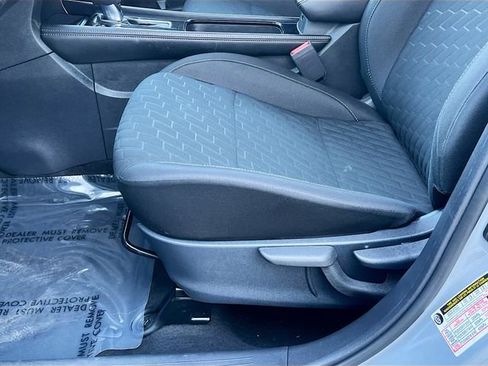 Used 2022 Nissan Kicks SV w/ Interior Electronics Package FWD image 18