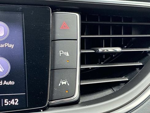 Used 2022 Buick Enclave Premium w/ Experience Buick Package image 41