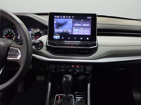 Certified 2025 Jeep Compass Limited AWD/4WD image 21