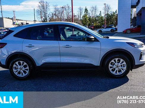 Used 2025 Ford Escape Active AWD/4WD image 9