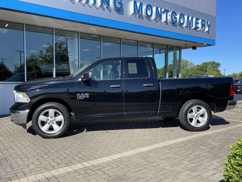 Used 2024 RAM 1500 Classic SLT AWD/4WD image 2