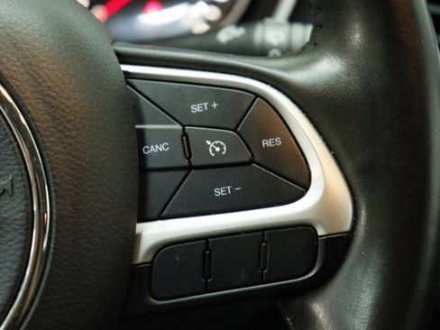 Used 2018 Jeep Compass Limited AWD/4WD image 12
