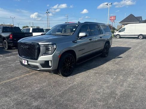 Used 2023 GMC Yukon XL Denali AWD/4WD image 1