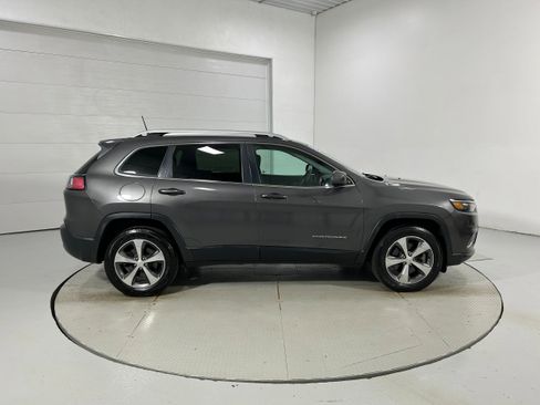 Used 2019 Jeep Cherokee Limited AWD/4WD image 37