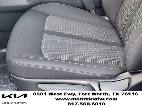 New 2026 Kia Sorento LX FWD image 17