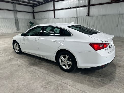 Used 2024 Chevrolet Malibu LT FWD image 3