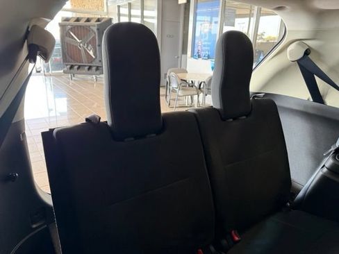 Used 2020 Mitsubishi Outlander ES FWD image 24