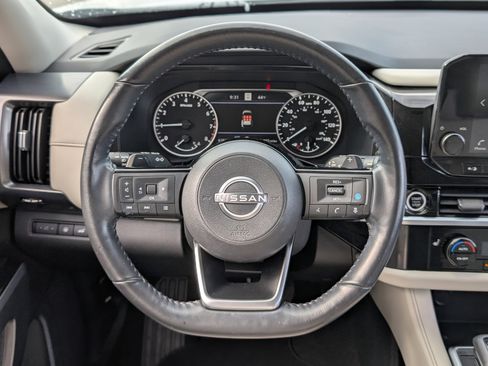 Used 2022 Nissan Pathfinder SL w/ Lighting Package (N92) image 26