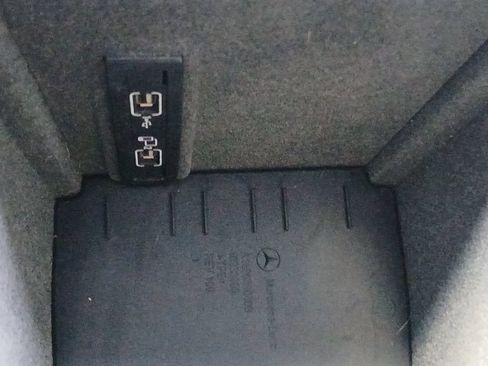 Used 2017 Mercedes-Benz GLE 350 4MATIC image 6