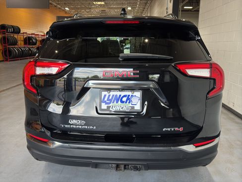 Used 2022 GMC Terrain AT4 AWD/4WD image 4