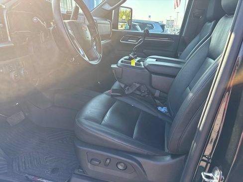 Used 2024 Chevrolet Silverado 2500 LT AWD/4WD image 6