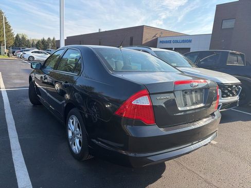 Used 2012 Ford Fusion SE image 2