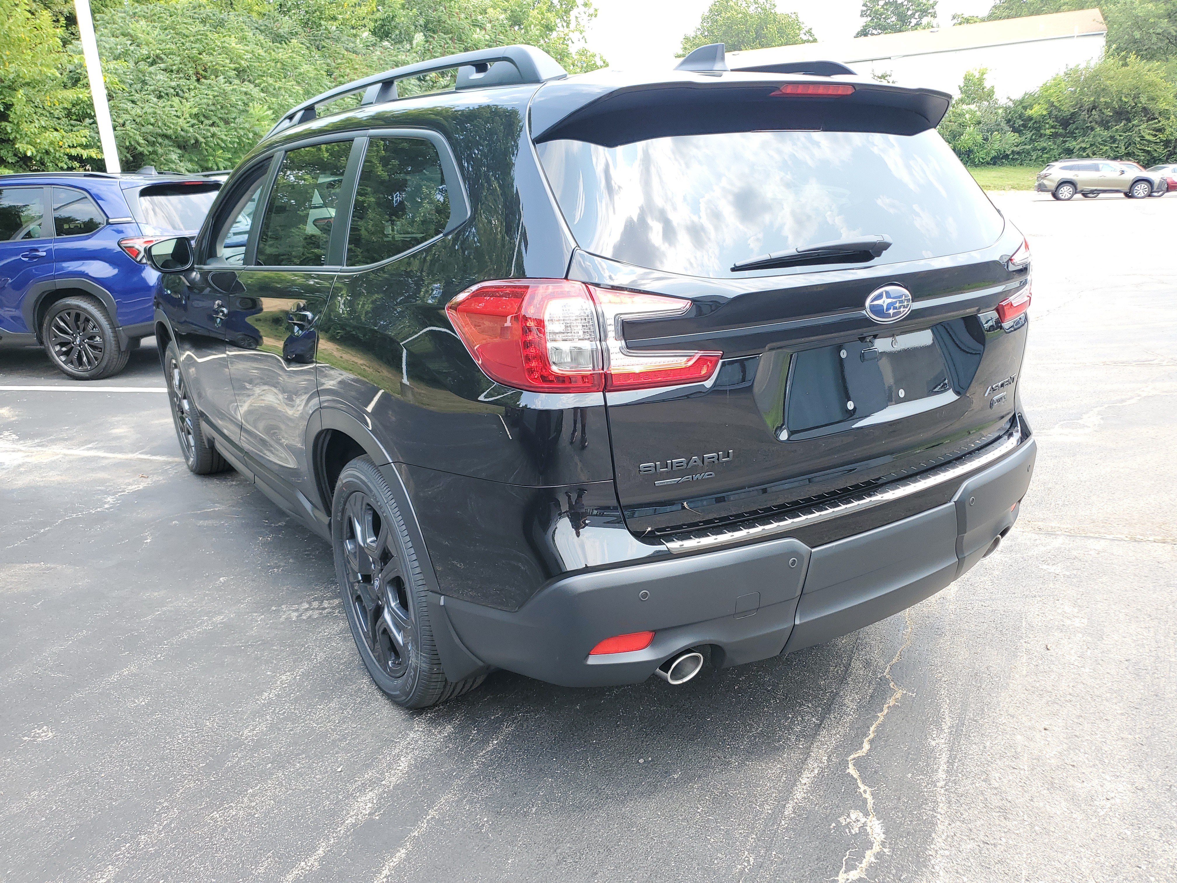 New 2026 Subaru Ascent Bronze Edition w/ Onyx Package AWD/4WD image 2
