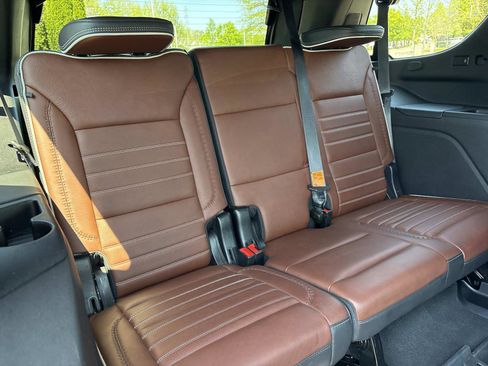 Certified 2023 GMC Yukon Denali Ultimate image 33