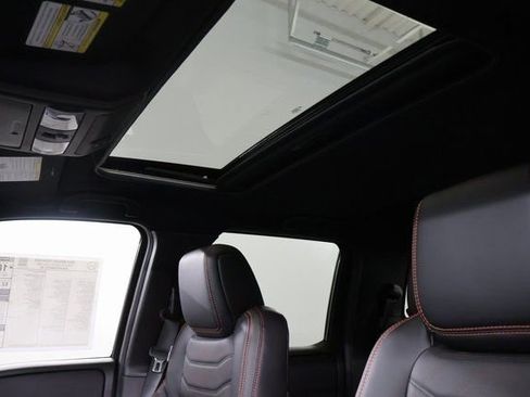 New 2026 Nissan Frontier PRO-4X w/ Pro Premium Package AWD/4WD image 12