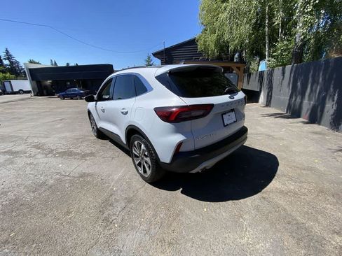 Used 2025 Ford Escape Platinum AWD/4WD image 4