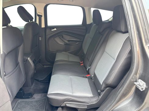 Used 2019 Ford Escape SE FWD image 10