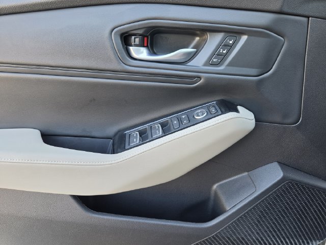 Used 2025 Honda Accord Touring image 24