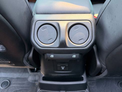 Used 2024 Jeep Wrangler High Altitude AWD/4WD image 16