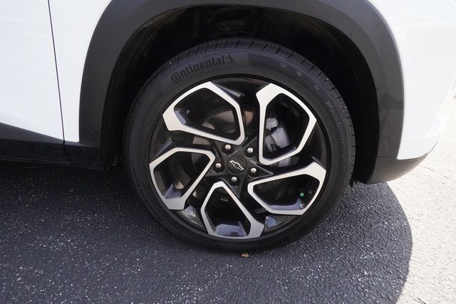 Used 2025 Chevrolet Trax RS FWD image 31