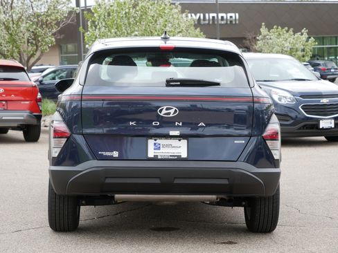 Certified 2025 Hyundai Kona SE AWD/4WD image 7