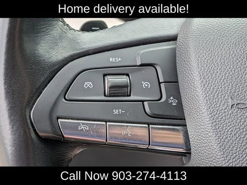 Used 2023 Cadillac XT4 Premium Luxury FWD image 25