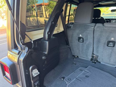 Used 2022 Jeep Wrangler Unlimited Sport AWD/4WD image 24