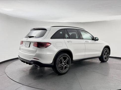 Used 2021 Mercedes-Benz GLC 300 w/ AMG Line image 8