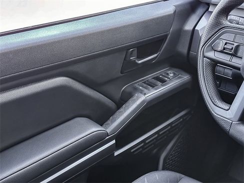 New 2026 Toyota Tacoma SR5 image 15