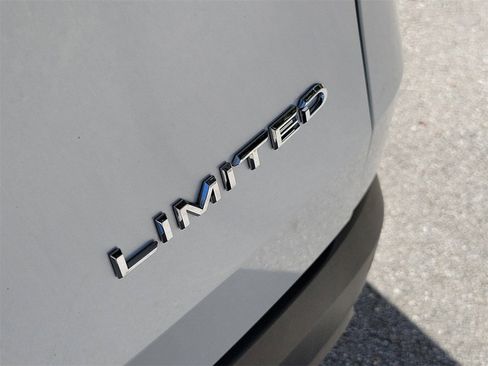 Used 2025 Toyota Grand Highlander AWD Hybrid image 8