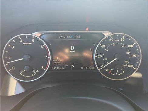 Used 2023 Nissan Rogue SV image 12