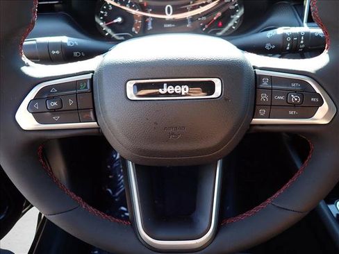 Used 2022 Jeep Compass Trailhawk AWD/4WD image 14