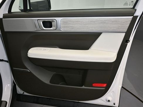 Used 2024 Hyundai Santa Fe Calligraphy FWD image 11