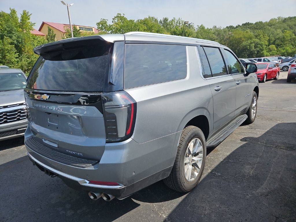 Used 2026 Chevrolet Suburban Premier w/ Sun And Tow Package AWD/4WD image 6