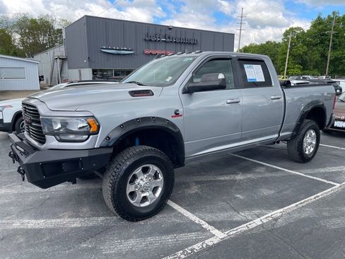 Used 2020 RAM 2500 Big Horn w/ Night Edition AWD/4WD image 2