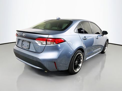 Used 2021 Toyota Corolla LE FWD image 4