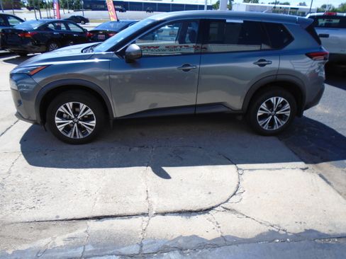 Used 2021 Nissan Rogue SV AWD/4WD image 5