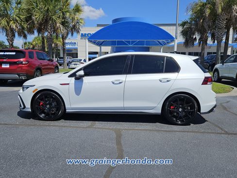 Used 2022 Volkswagen GTI SE FWD image 2
