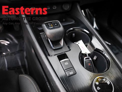 Used 2023 Nissan Rogue S image 13