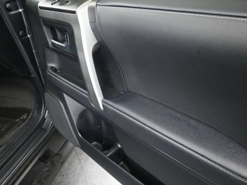 Used 2021 Toyota 4Runner SR5 Premium w/ Moonroof Package RWD image 23
