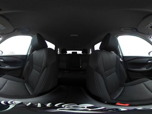 Used 2025 Nissan Rogue SV image 43