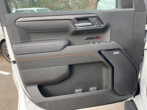 Used 2025 GMC Sierra 1500 AT4 w/ AT4 Premium Package image 10