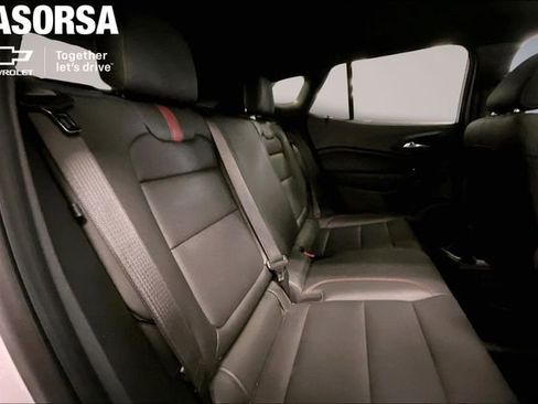 Certified 2025 Chevrolet Trax RS w/ Sunroof Package FWD image 27
