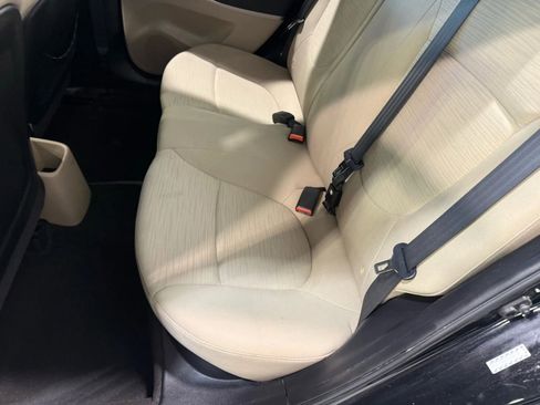 Used 2016 Hyundai Accent SE image 21