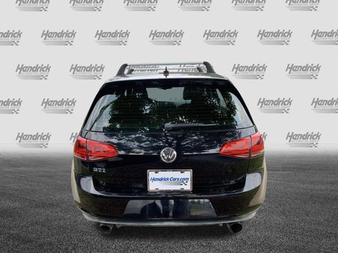 Used 2015 Volkswagen GTI SE FWD image 9