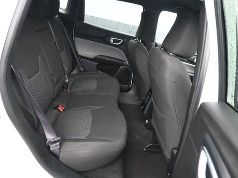 Used 2023 Jeep Compass Sport AWD/4WD image 7