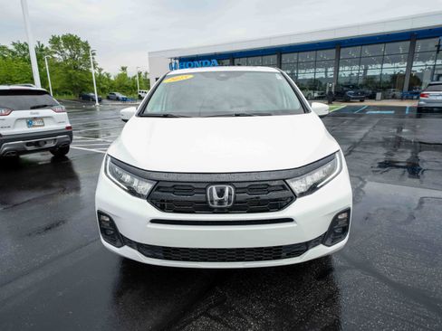 Certified 2025 Honda Odyssey Touring image 2